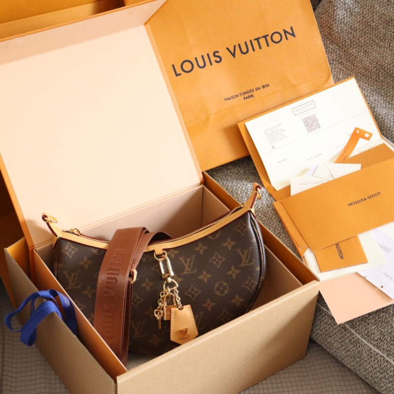 LV Clutch Bags